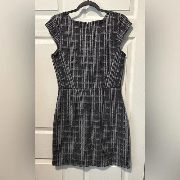 Banana Republic Black and White Checkered Midi Dress - Picture 4 of 4